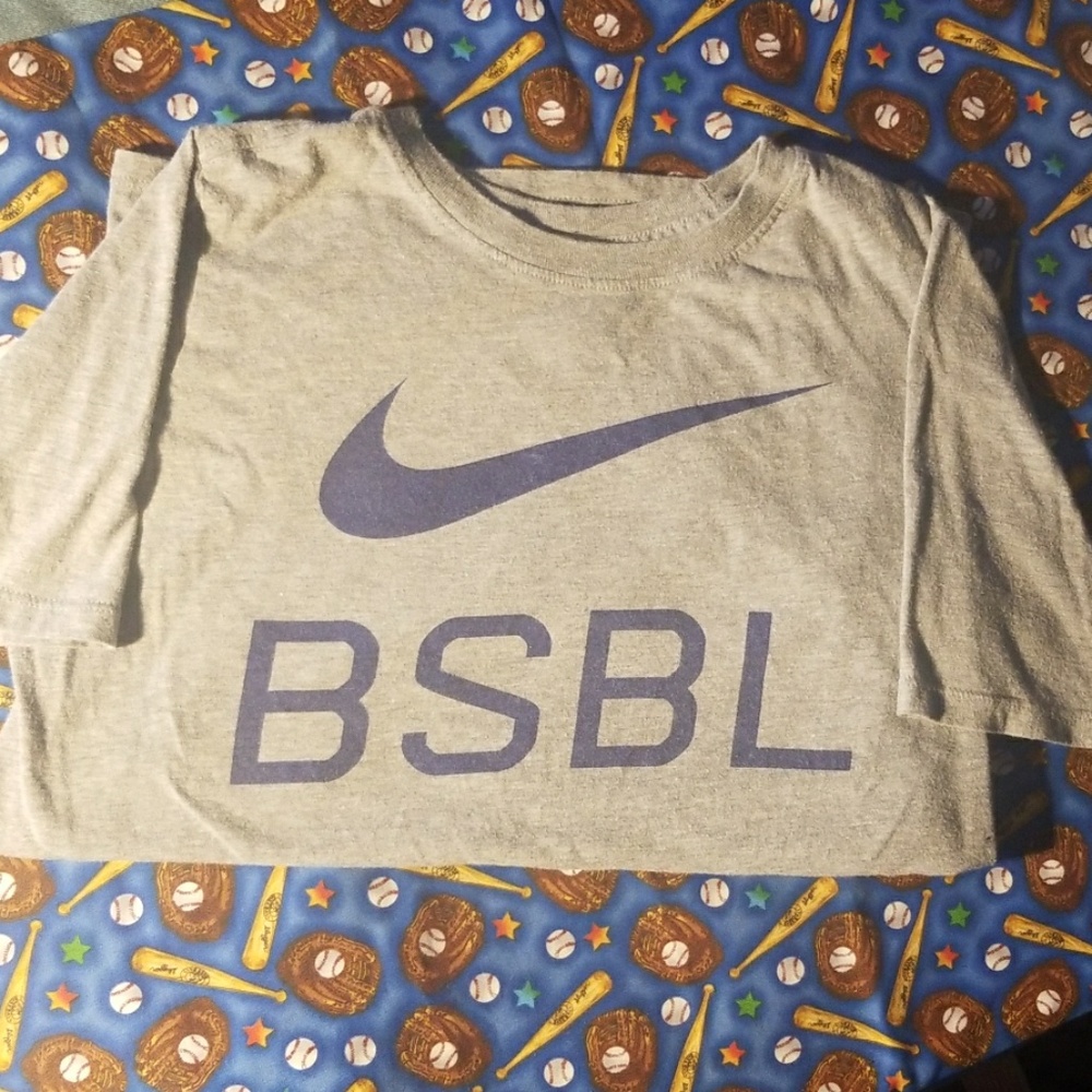 Boys Nike tee shirt